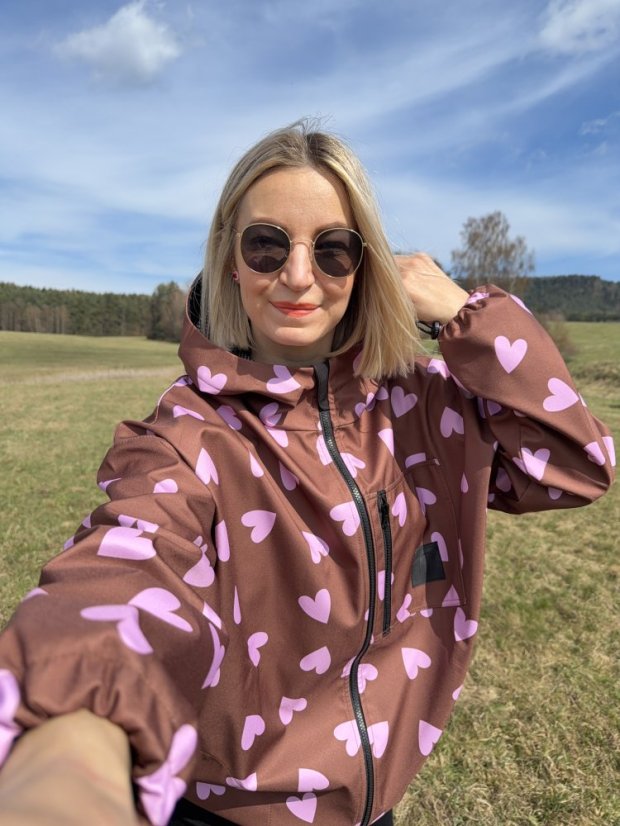 Jarní softshellka SRDCE HNĚDÁ