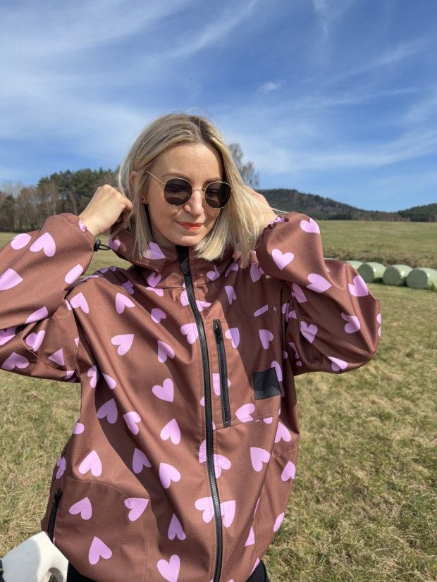 Jarní softshellka SRDCE HNĚDÁ