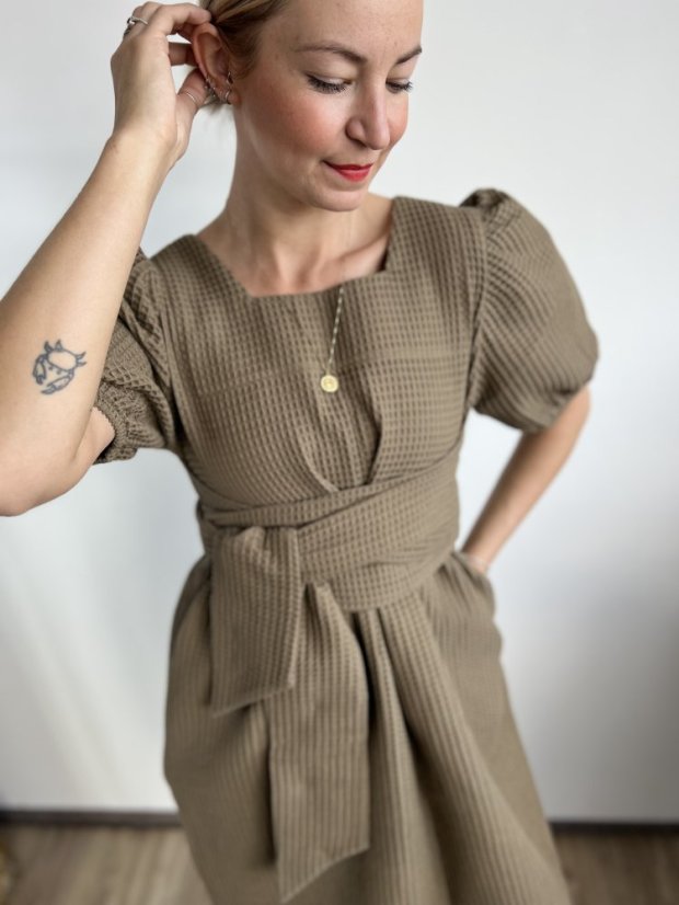 KATE KHAKI